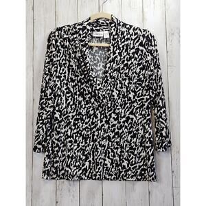 Chicos Blouse Size 1 Faux Wrap Animal Print 3/4 Sleeve USA Made Geometric